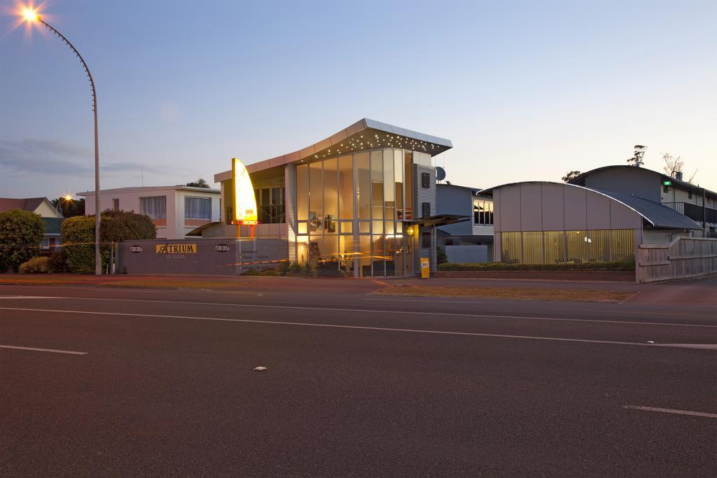 Atrium On Ulster Motel Hamilton Exterior photo